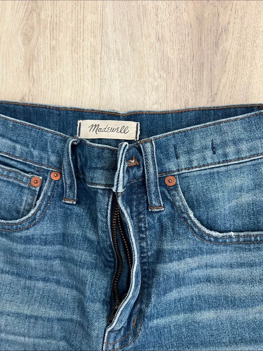 Madewell Wide Leg Crop Blue Jeans - Classic Denim - Picture 2 of 5